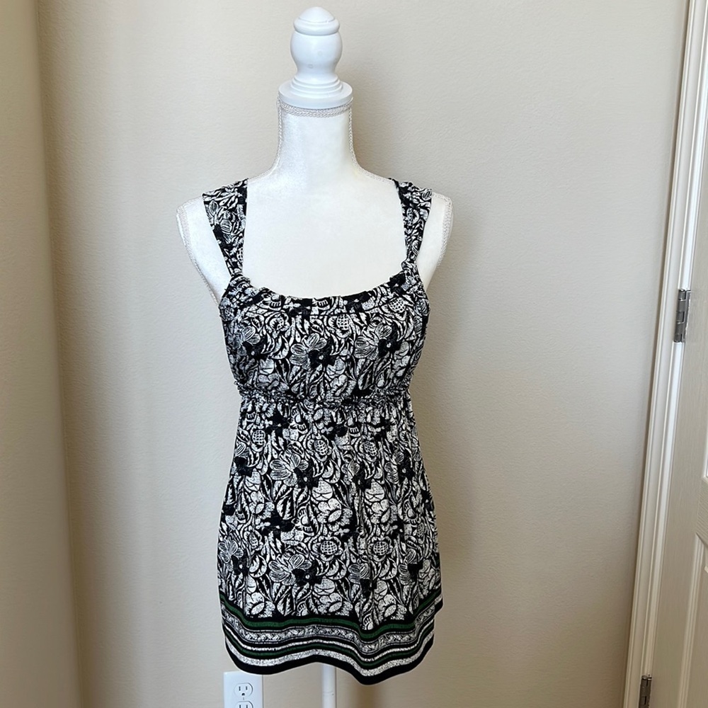 Max Edition Sleeveless Top #131